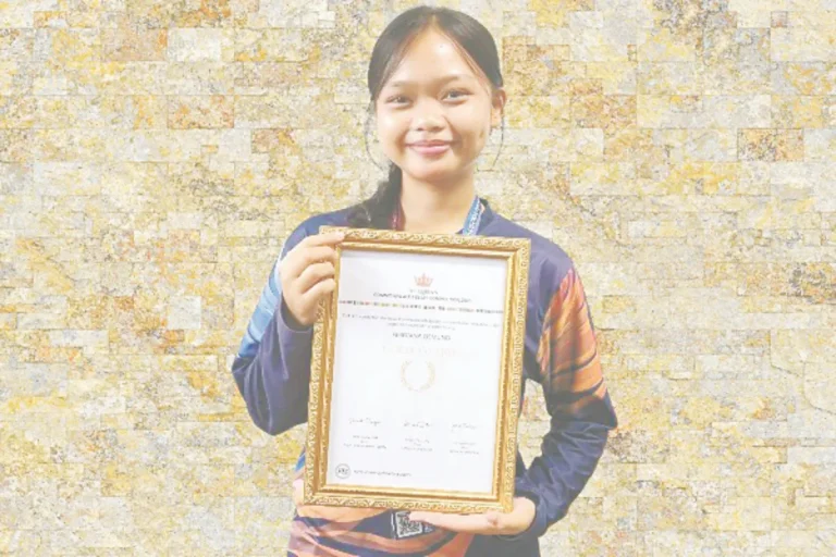Winners in Commonwealth essay competition