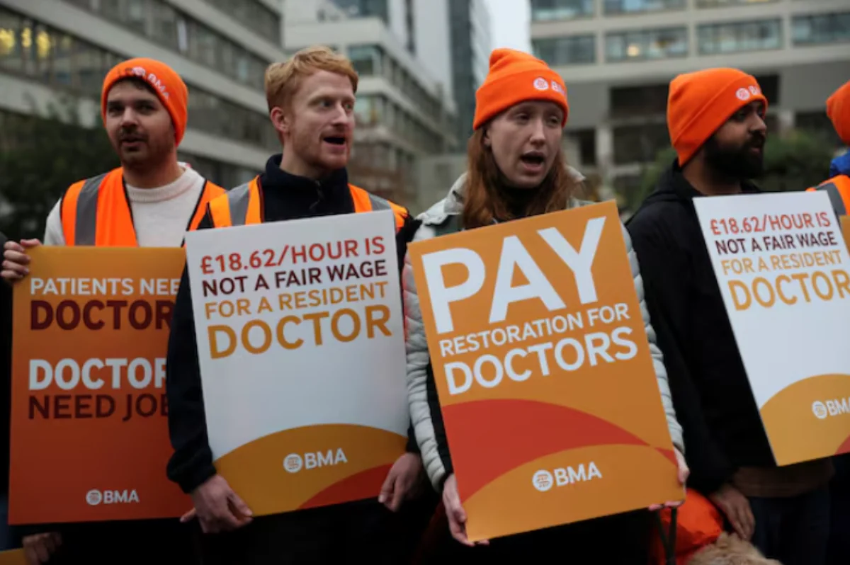 Junior doctors in England begin 5-day strike amid flu surge