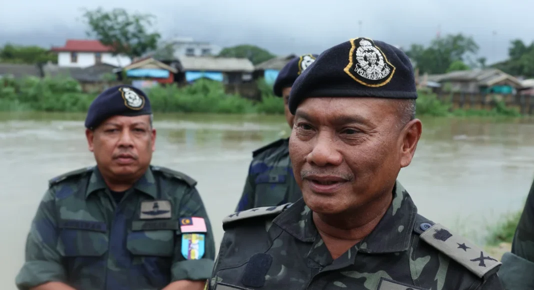PGA tahan empat lelaki, rampas hampir 1,600 liter air ketum di Maran