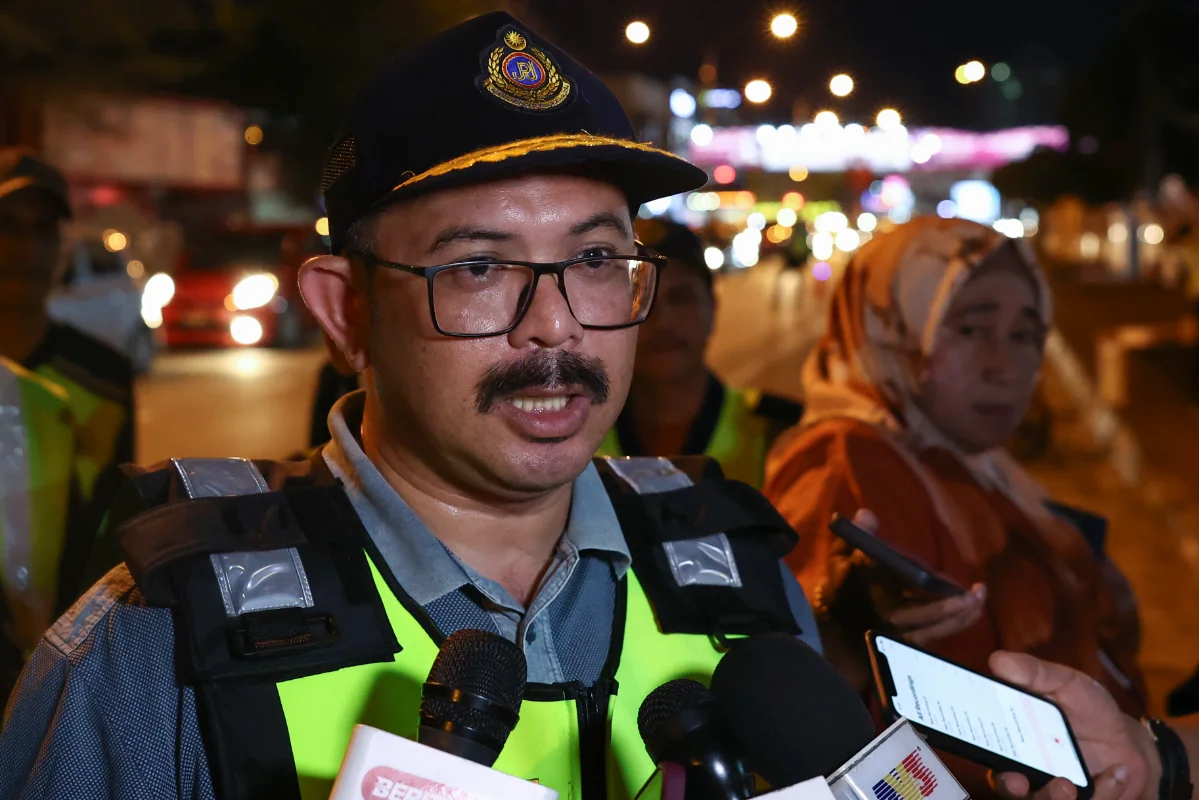 Kelantan JPJ issues over 200 summonses in border operation Kelantan JPJ issues over 200 summonses in border operation