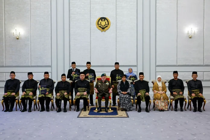 Agong kurnia surat cara pelantikan kepada lima hakim Agong kurnia surat cara pelantikan kepada lima hakim
