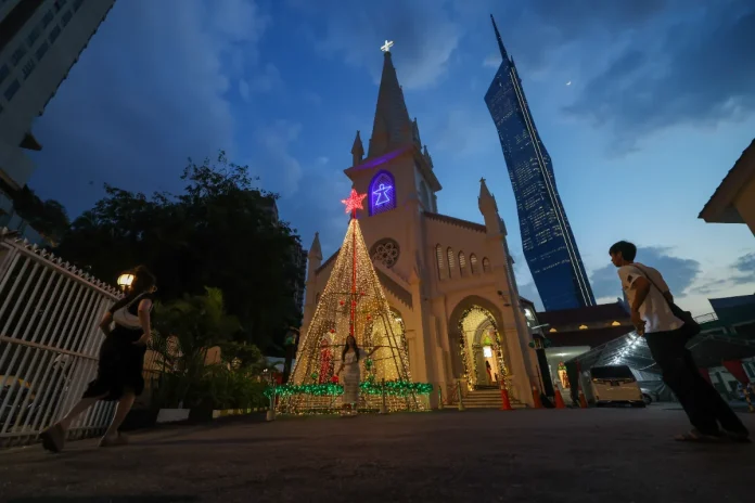 Christmas celebrated with prayers and family traditions across Malaysia