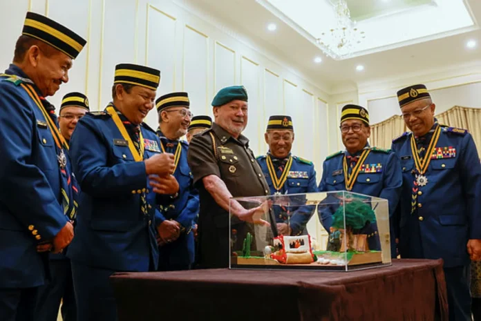 Agong dimasyhurkan sebagai penaung utama Persekutuan Pengakap Malaysia Agong dimasyhurkan sebagai penaung utama Persekutuan Pengakap Malaysia