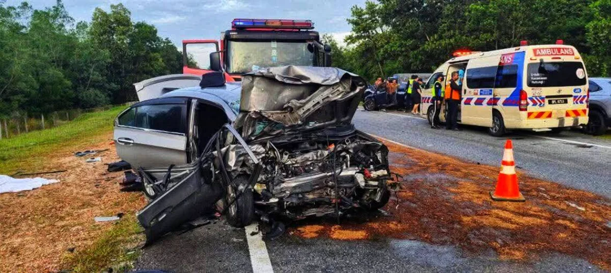 Kemalangan_maut_di_lebuhraya_Senai-Desaru_akibat_masuk_laluan_bertentangan