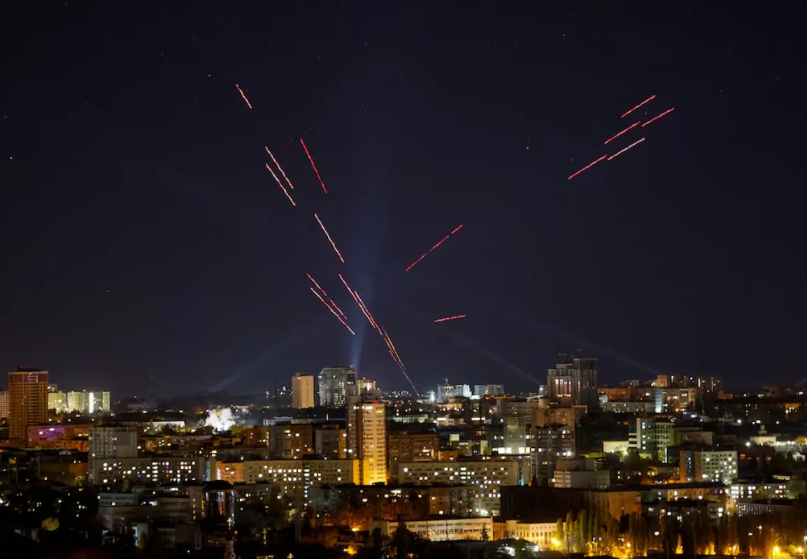 Russia launches air attack on Kyiv after latest peace talks conclude Russia launches air attack on Kyiv after latest peace talks conclude