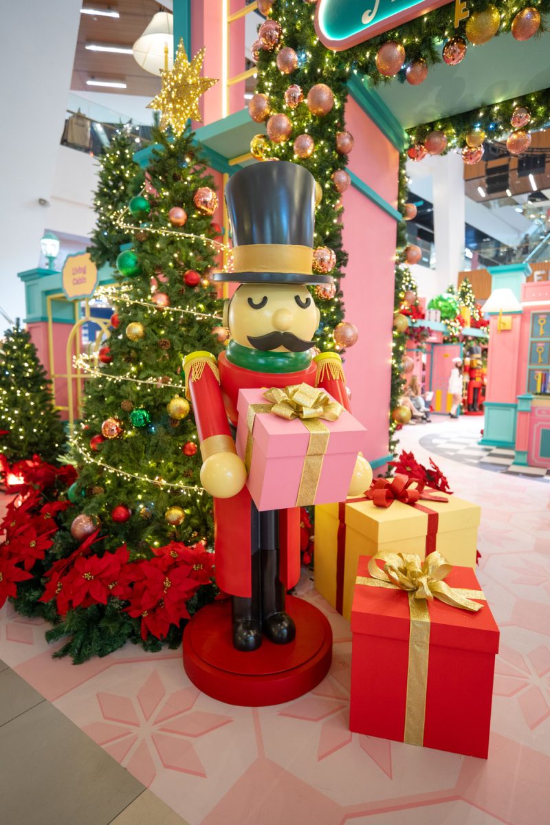 Oddly wonderful christmas at mytownkl