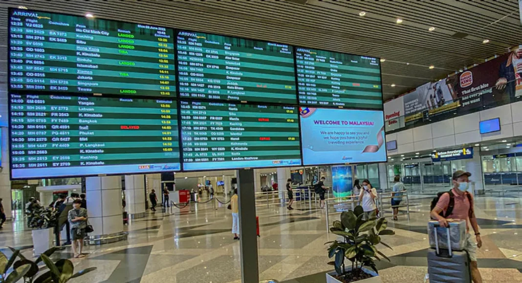 Lelaki tempatan ditahan di KLIA guna pasport India palsu
