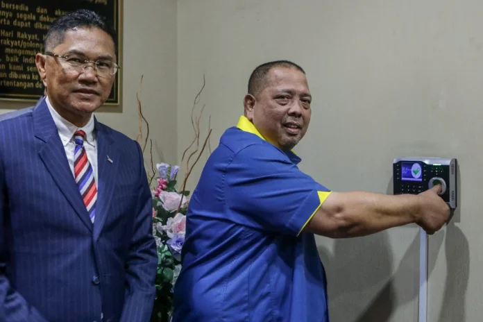 MB_Perlis_baharu_potong_gaji_RM3_000__Exco_baharu_RM1_500