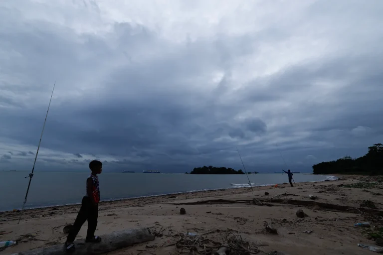 East coast states under alert for persistent rain until Friday