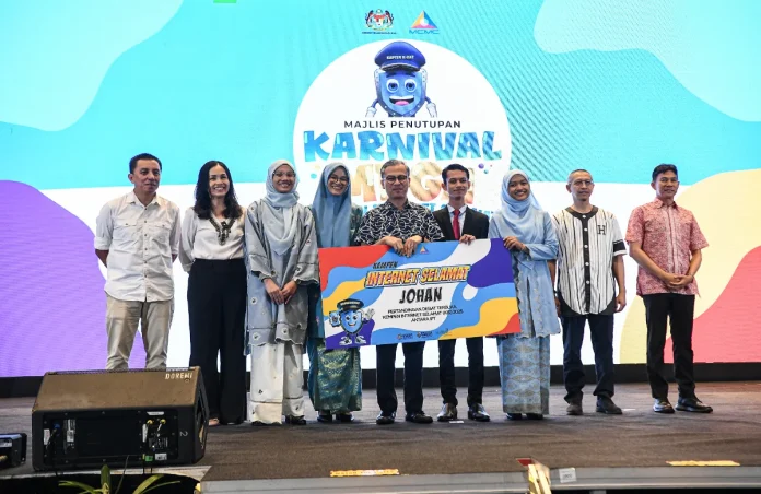 Malaysia_to_develop_social_media_age_verification_using_MyKad__passports