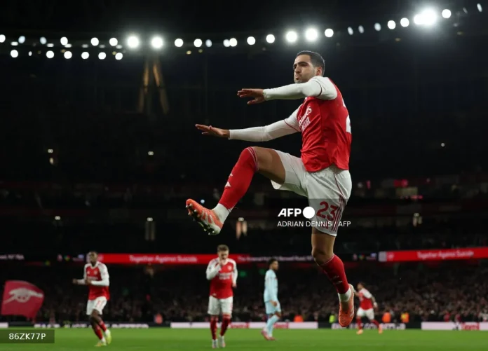Merino_s_goal_extends_Arsenal_s_lead_as_they_grind_out_win_over_Brentford Merino's goal extends Arsenal's lead as they grind out win over Brentford