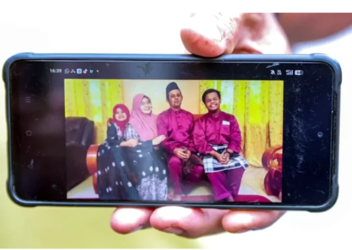 Mother's GPS alert reveals son's fatal crash on Senai-Desaru highway