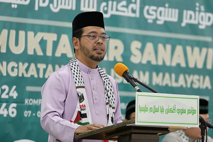 No ban on non-Islamic festive decor for halal-certified premises