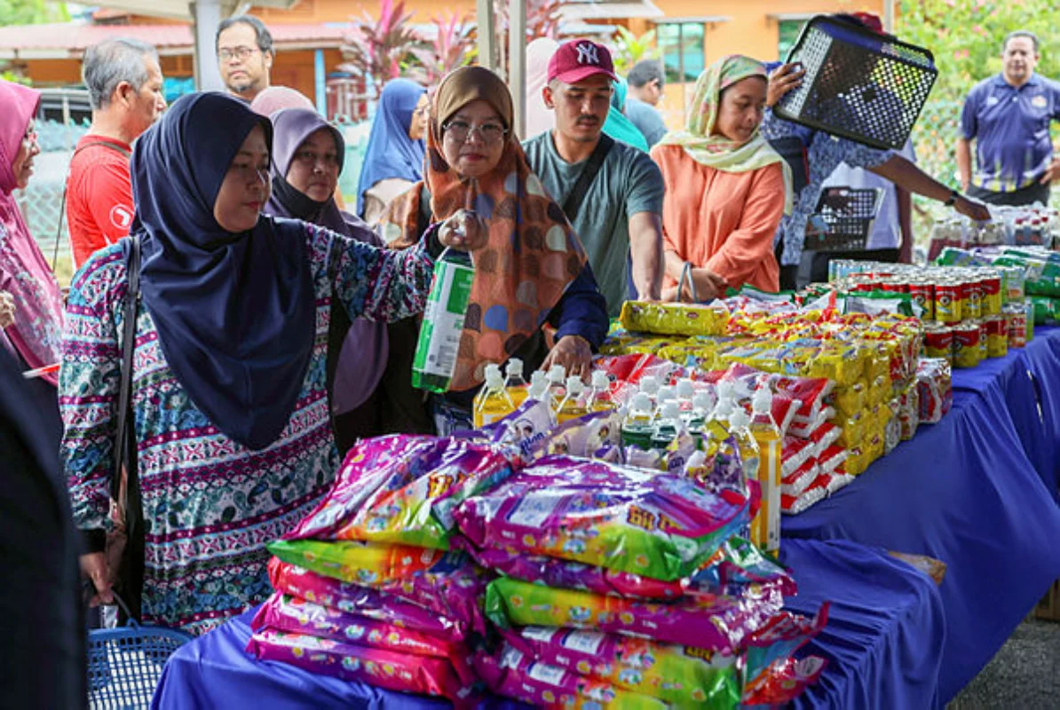 Program Jualan Rahmah Madani diperluas ke semua Parlimen dan DUN Program Jualan Rahmah Madani diperluas ke semua Parlimen dan DUN