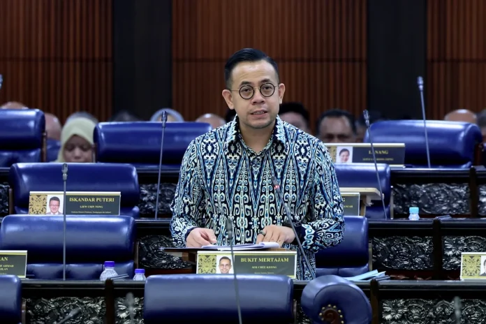 Parliament passes bills to strengthen skills training and student protection