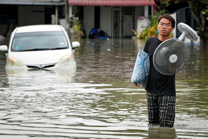 Perak_and_Sabah_fully_recover_from_floods__evacuees_in_Sarawak_decline Perak and Sabah fully recover from floods, evacuees in Sarawak decline