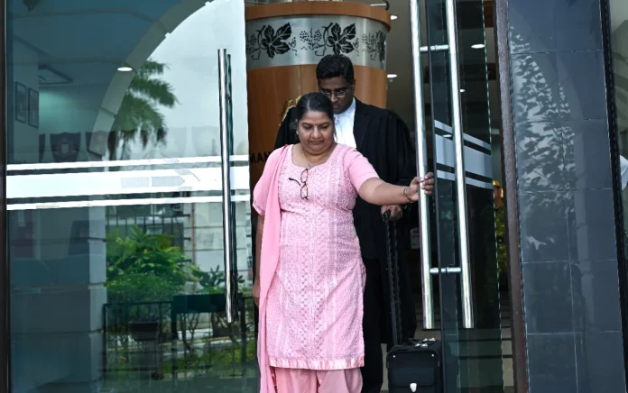 Police_seek_public_help_to_find_Indira_Gandhi_s_missing_daughter