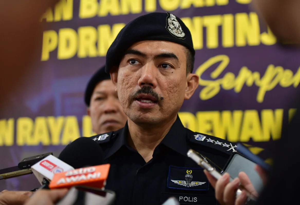 Sarawak police deploy 700 personnel for Christmas road safety drive Sarawak police deploy 700 personnel for Christmas road safety drive