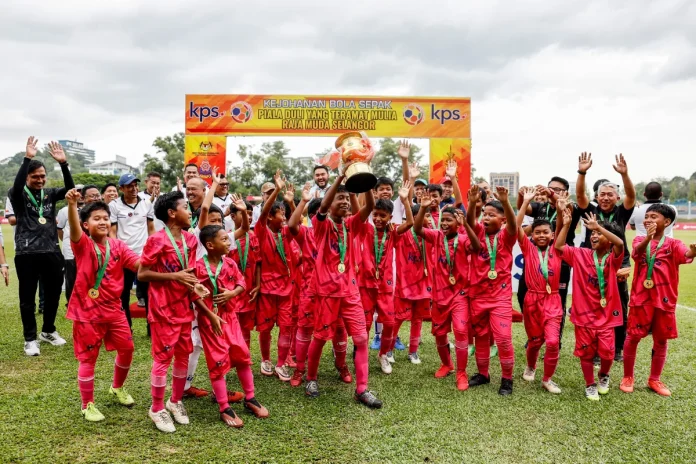 SK_Serdang_wins_2025_Raja_Muda_of_Selangor_Cup_under-12_final