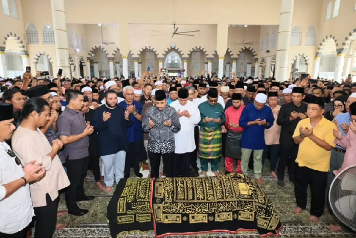 Sabah_leaders_join_funeral_prayers_for_late_MP_Bung_Moktar Sabah leaders join funeral prayers for late MP Bung Moktar