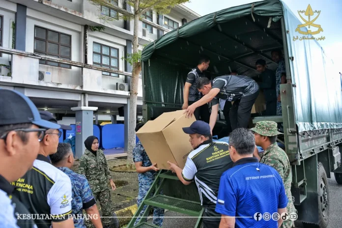 Sultan_Pahang_hantar_juadah_istana_untuk_mangsa_banjir_di_Kuantan