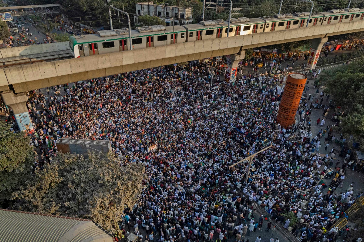 Tens of thousands mourn slain Bangladesh student leader at Dhaka funeral