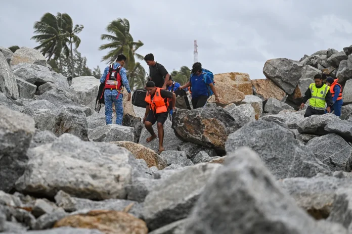 Three_Indonesian_nationals_rescued_from_adrift_tugboat_off_Terengganu_coast