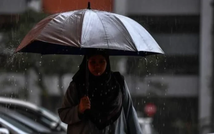 Thunderstorm_and_heavy_rain_warning_issued_for_all_states_until_5_pm