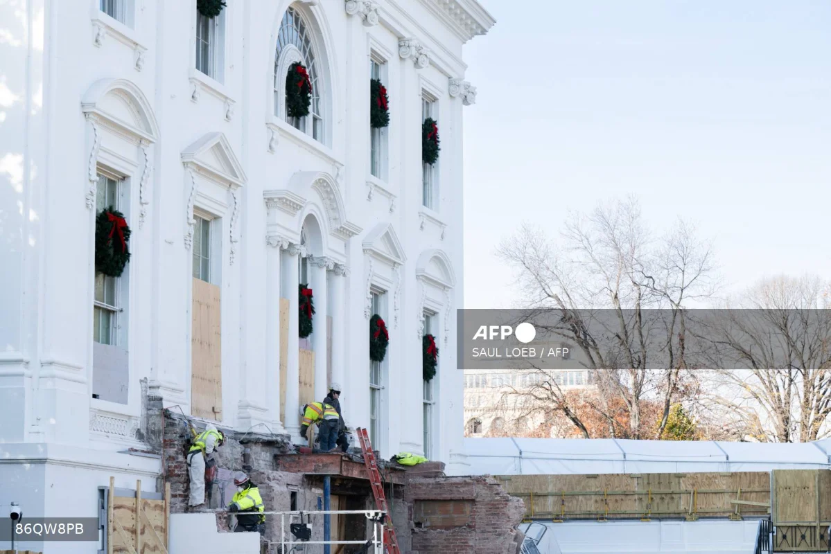 Trump hires new architect for White House ballroom project