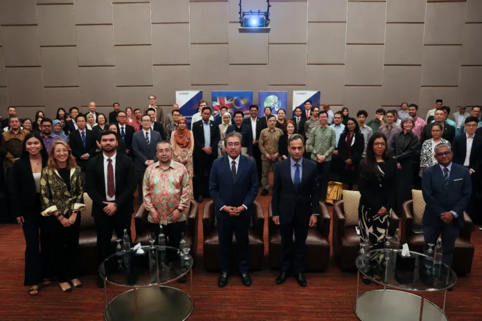 UK_and_Malaysia_launch_new__2_9_million_climate_partnership_fund