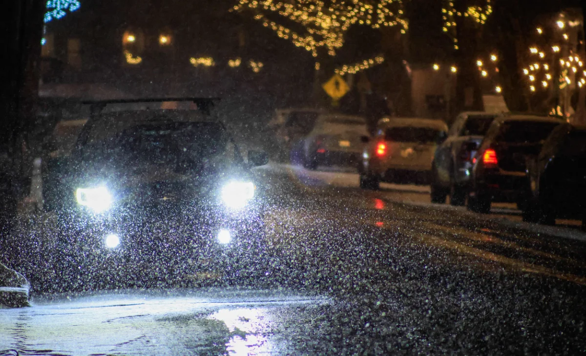 US holiday travel chaos as winter storm cancels 1,500 flights US holiday travel chaos as winter storm cancels 1,500 flights