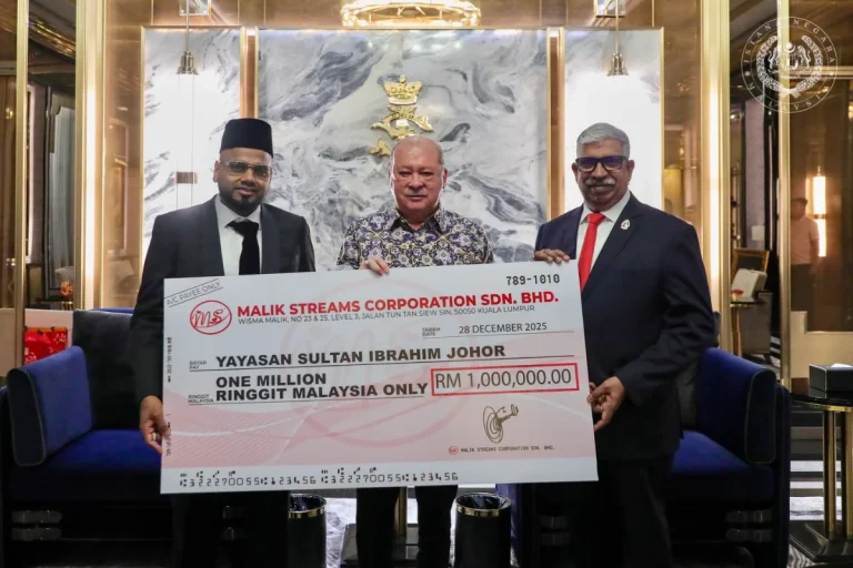 Yayasan Sultan Ibrahim Johor receives RM1 million donation from Malik Streams Group