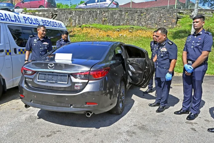 Polis tahan empat suspek curi kabel bawah tanah TM di Kluang