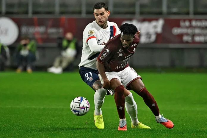 fbl-fra-ligue1-metz-psg 'Quality' teens Ndjantou, Mbaye star as PSG beat Metz to go top
