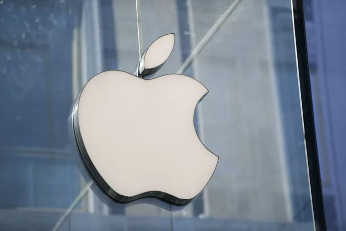 files-italy-economy-finance-apple Italy fines Apple nearly 100 million euros over app privacy rules