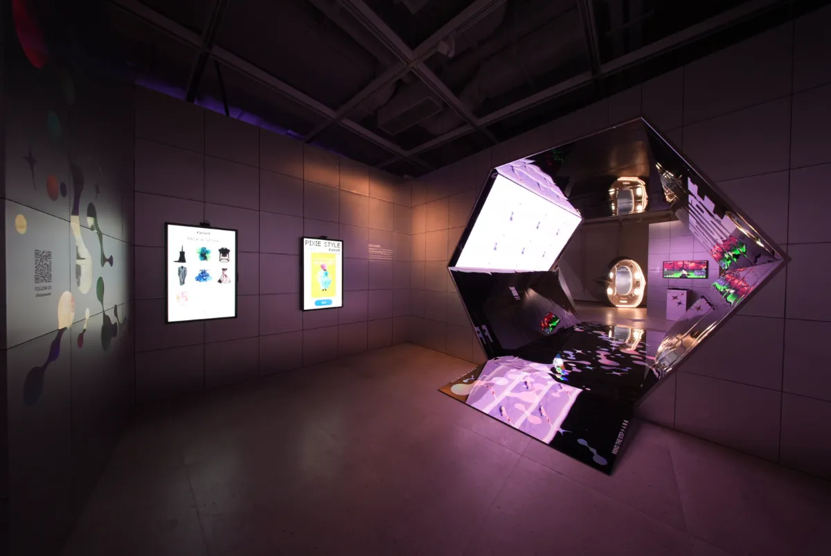 Hong kong design centre presented ‘play, pose & pixel’ digital fashion exhibition Hong kong design centre presented ‘play, pose & pixel’ digital fashion exhibition