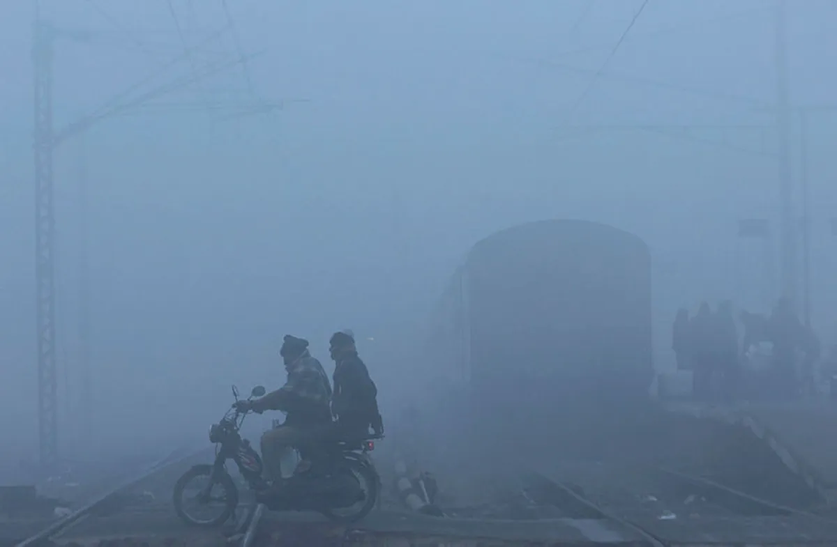 india-weather DELHI AIRPORT: 97 FLIGHTS CANCELLED, OVER 200 DELAYED DUE TO FOG