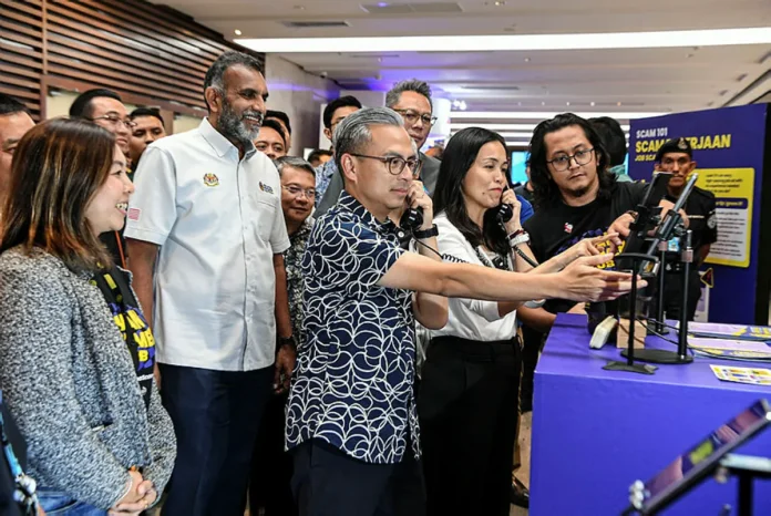 karnival-mega Kerajaan teruskan perbincangan dengan Terengganu, FELDA isu ladang