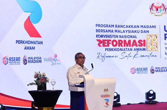 konvensyen (1) Semua kerajaan negeri komit sokong reformasi perkhidmatan awam