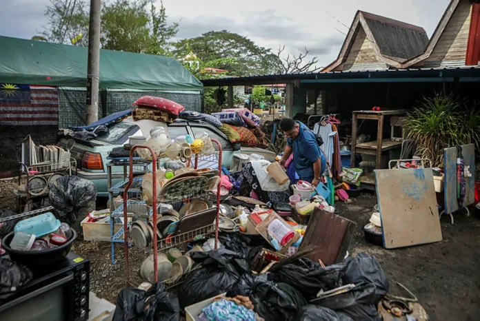 Biografi Abang Johari dilancar, kisah perjalanan politik dan kepimpinan