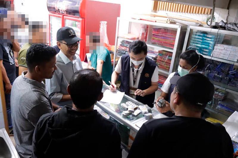 10 Bangladeshis suspected of offering illegal healthcare services nabbed