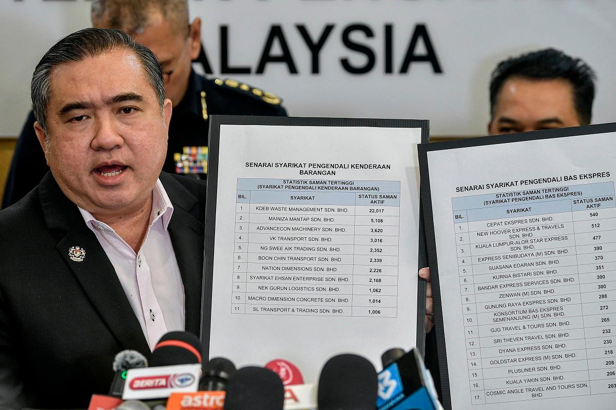 11 syarikat pengendali kenderaan barangan, 17 syarikat bas ekspres miliki saman tertunggak tertinggi - Loke