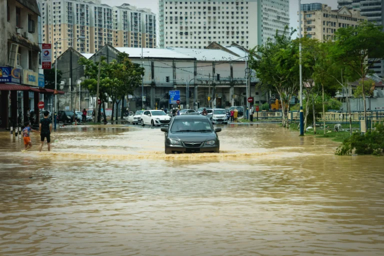 Floods are among the climate-related hazards linked to rising health risks, including injury, infection and mental health stress. - PIC FROM 123RF