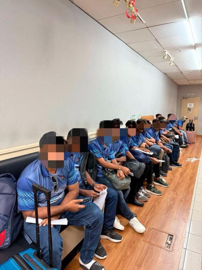 15 Bangladeshi men posing as cricketers caught at KLIA 