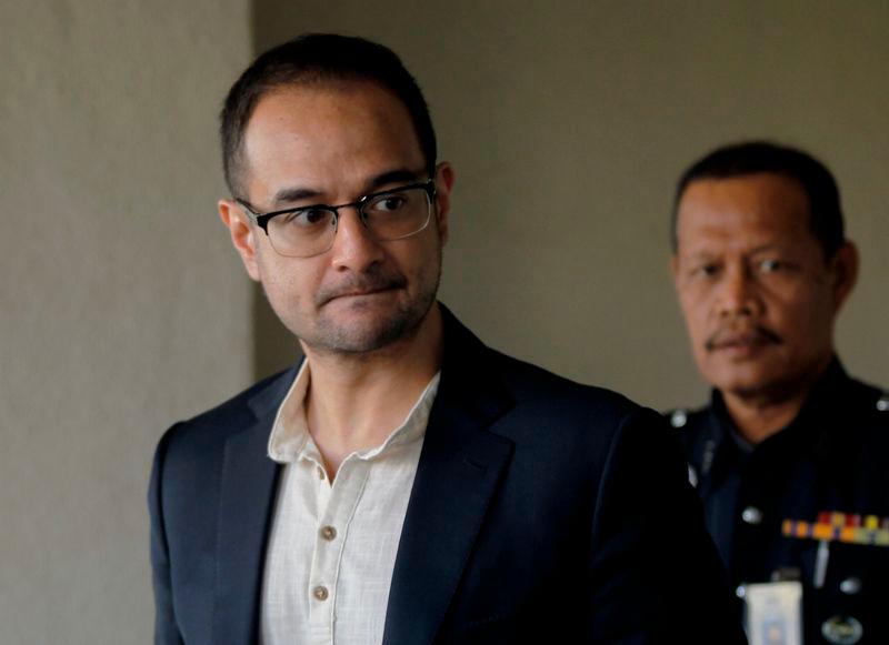 1MDB withdraws suit against Riza Shahriz and two others 1MDB withdraws suit against Riza Shahriz and two others