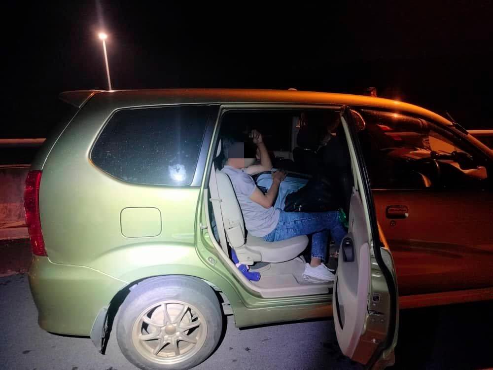 20 illegal immigrants detained in Kelantan under Op Taring Wawasan 20 illegal immigrants detained in Kelantan under Op Taring Wawasan