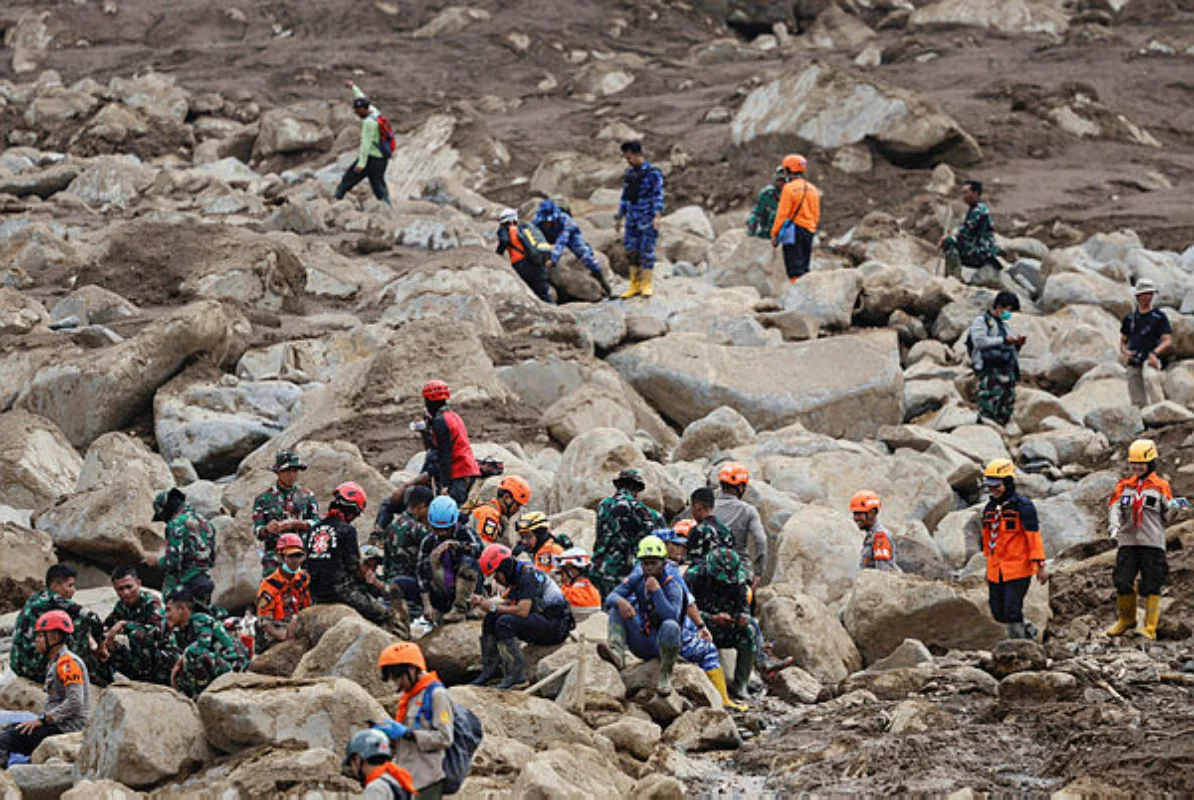 Indonesia landslide death toll rises to 49, agency says