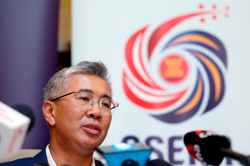 31st AEM retreat unanimously accepts 18 PEDs - Tengku Zafrul 31st AEM retreat unanimously accepts 18 PEDs - Tengku Zafrul