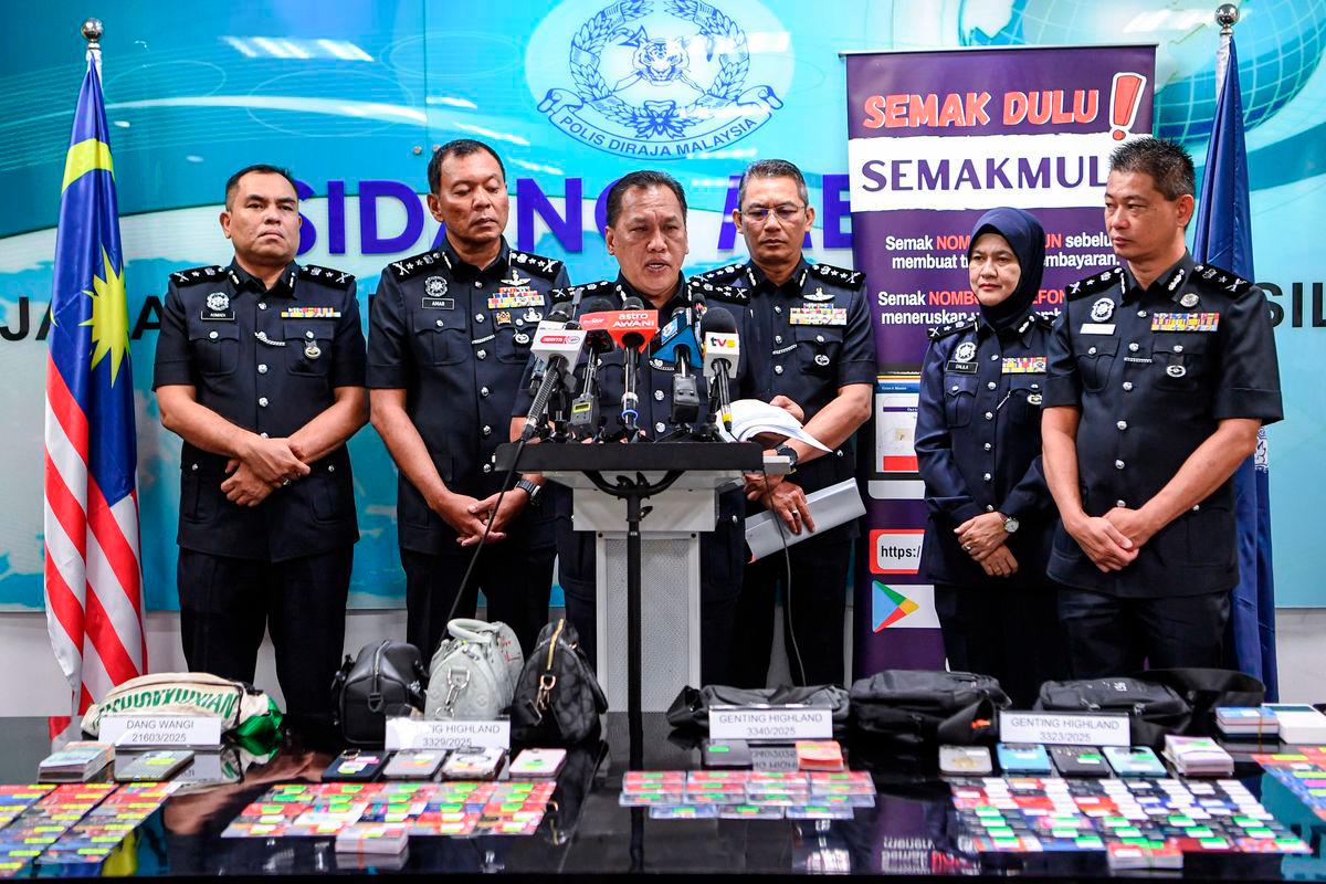 71 held in nationwide crackdown on mule accounts