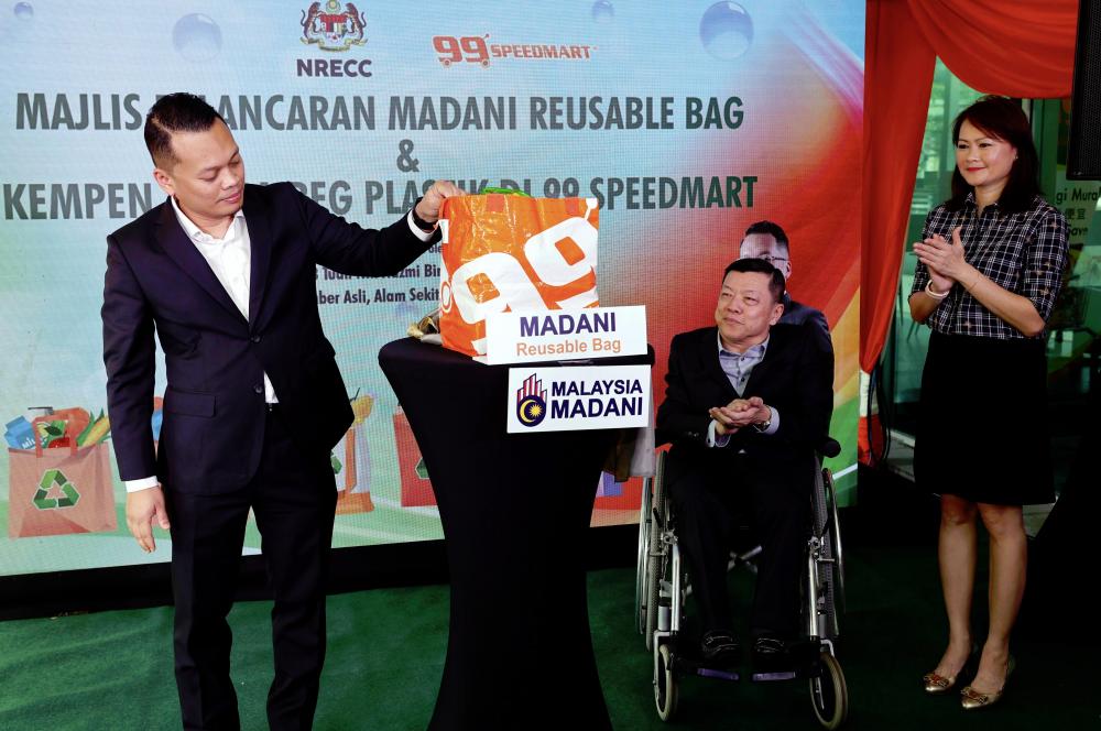99 Speed Mart founder Lee Thiam Wah joins 19 Malaysians on Forbes 2025 Billionaires List 99 Speed Mart founder Lee Thiam Wah joins 19 Malaysians on Forbes 2025 Billionaires List